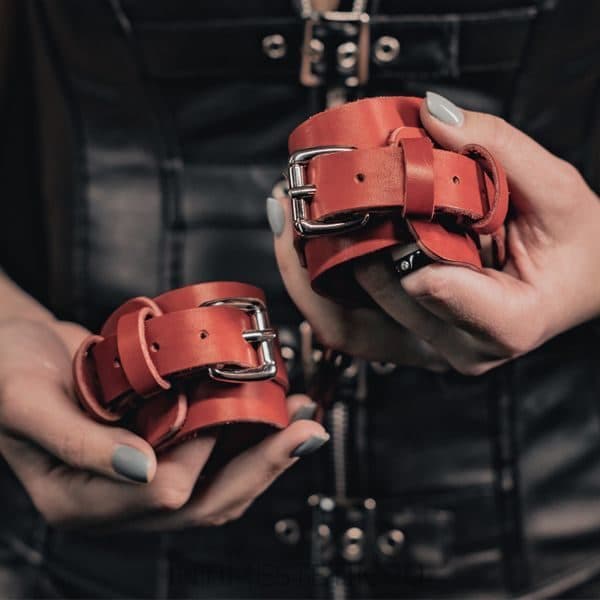 Набор BDSM96 (натуральная кожа) - красный  Набор BDSM96 (натуральная кожа) - красный
