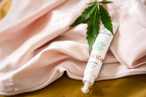 Возбуждающий гель-концентрат YESforLOV CBD CONCENTRATE, 15 мл Возбуждающий гель-концентрат YESforLOV CBD CONCENTRATE, 15 мл