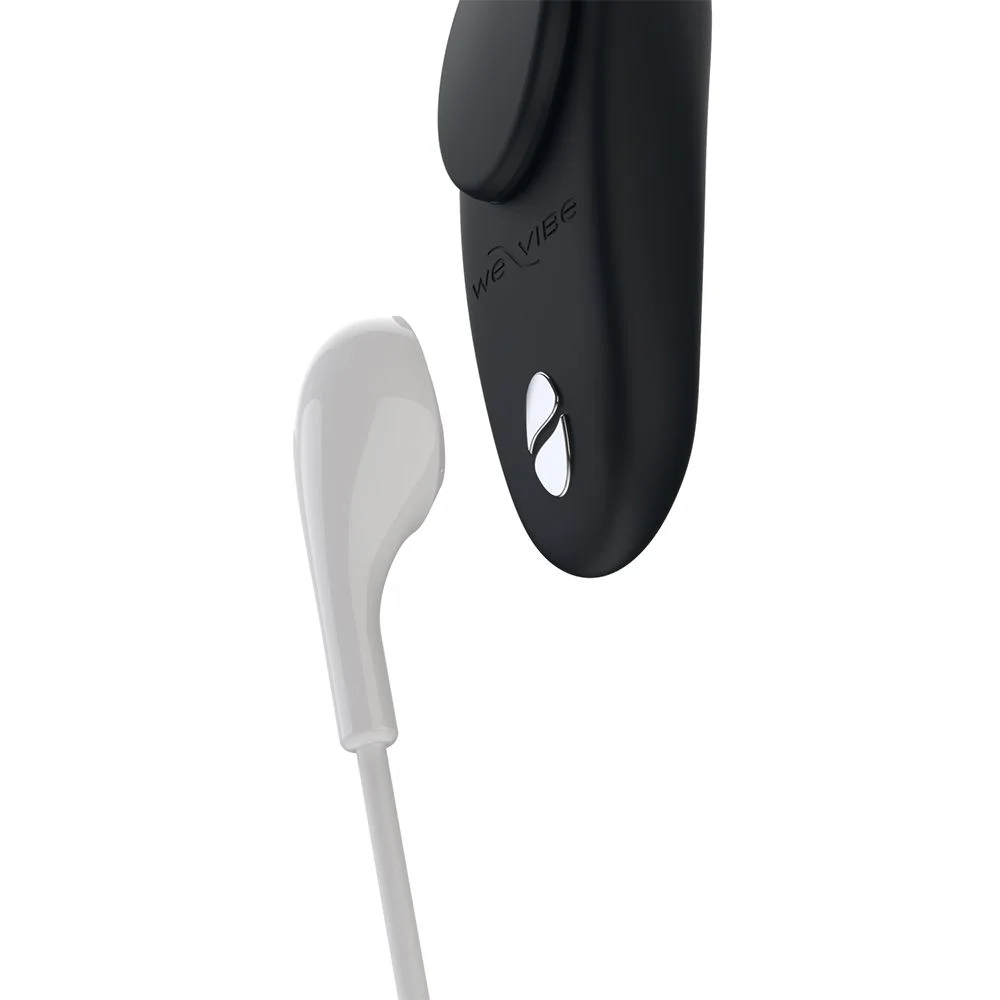Мини-вибратор We-Vibe Moxie + с магнитным креплением на трусики - Черный Мини-вибратор We-Vibe Moxie + с магнитным креплением на трусики - Черный
