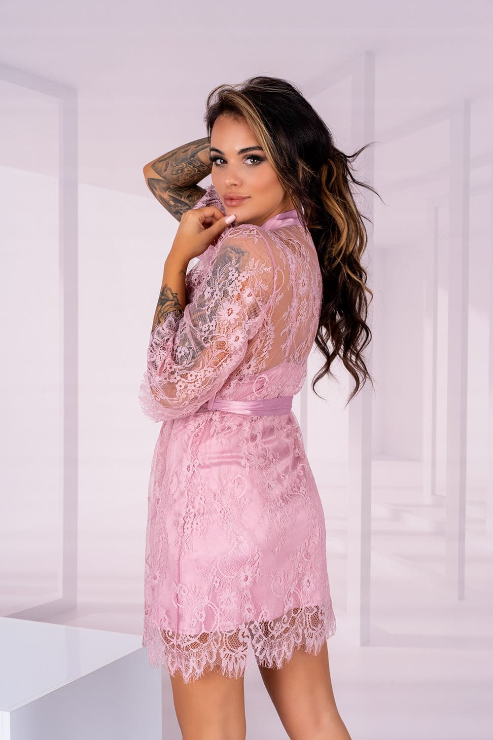 Кружевной пеньюар Szlafrok LivCo Corsetti Fashion - Нежно-розовый (Размер S/M) Кружевной пеньюар Szlafrok LivCo Corsetti Fashion - Нежно-розовый (Размер S/M)