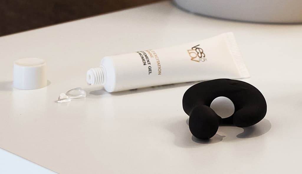 Mise_en_bouche_lovfinger_gel_yesforlov.jpg Mise_en_bouche_lovfinger_gel_yesforlov.jpg