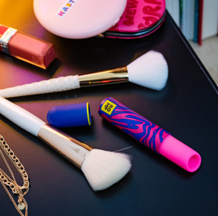 Romp Lipstick - вакуумный стимулятор клитора в виде губной помады Romp Lipstick - вакуумный стимулятор клитора в виде губной помады