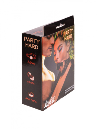 Кляп PARTY HARD BARE на заклепках с декором в виде шипов Кляп PARTY HARD BARE на заклепках с декором в виде шипов