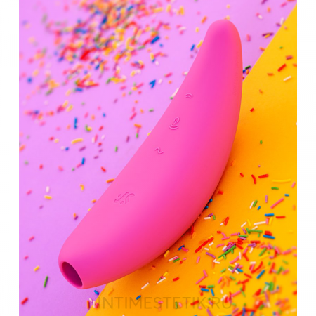 Смарт-стимулятор Satisfyer Curvy 3+