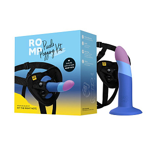 Набор Romp Piccolo Pegging Kit (дилдо + пояс для страпона) Набор Romp Piccolo Pegging Kit (дилдо + пояс для страпона)