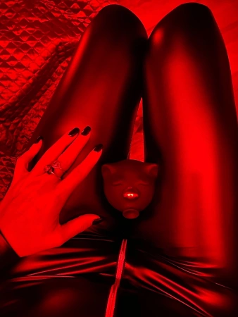 Gvibe Gcat - вакуумный стимулятор клитора