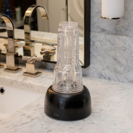 Fleshlight Air - автоматическая сушильная установка с 3 кольцевыми адаптерами Fleshlight Air - автоматическая сушильная установка с 3 кольцевыми адаптерами