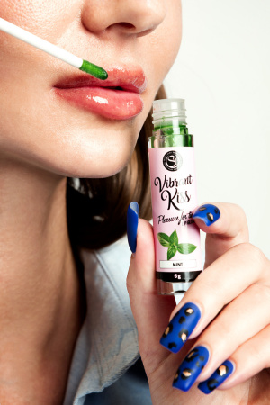 Блеск для губ с виброэффектом SECRET PLAY VIBRANT KISS MINT (Мята) Блеск для губ с виброэффектом SECRET PLAY VIBRANT KISS MINT (Мята)