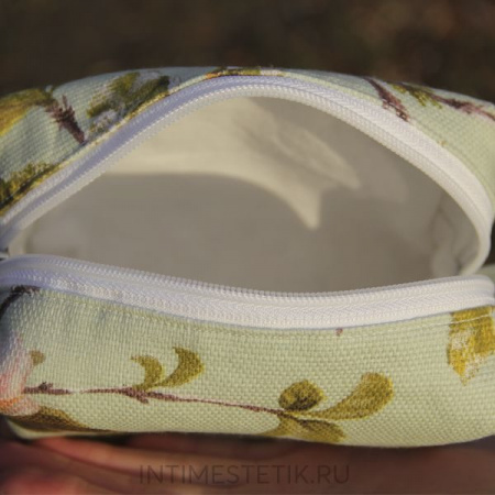 Сумочка-косметичка плотная (размер М)