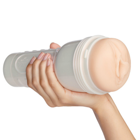 Fleshlight Girls Ella Hughes - реалистичный мастурбатор