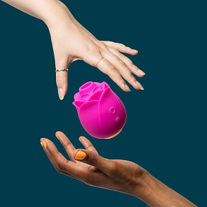 Romp Suction Rose - вакуумный стимулятор (limited edition) Romp Suction Rose - вакуумный стимулятор (limited edition)