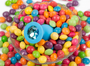 Маленькая силиконовая пробка с кристаллом